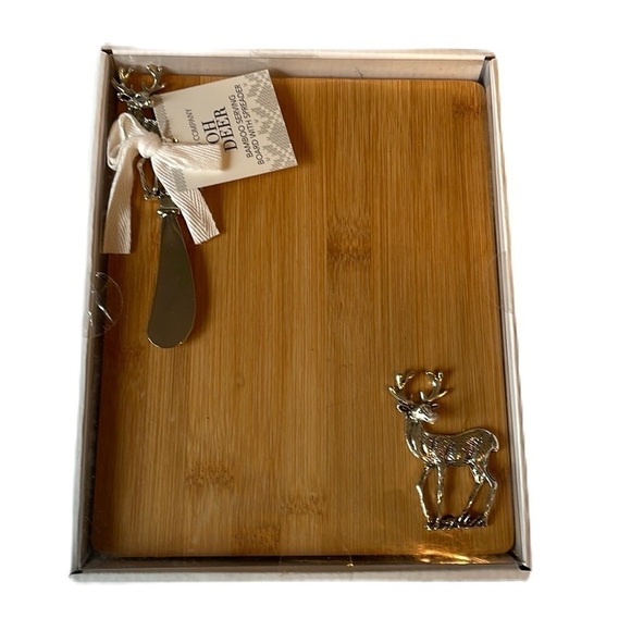Bamboo serving board with spreader 7”x9” - Picture 1 of 7